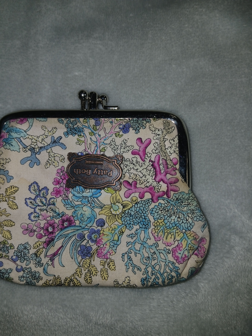 Vintage Style Floral Clasp Wallet - Cream Multi